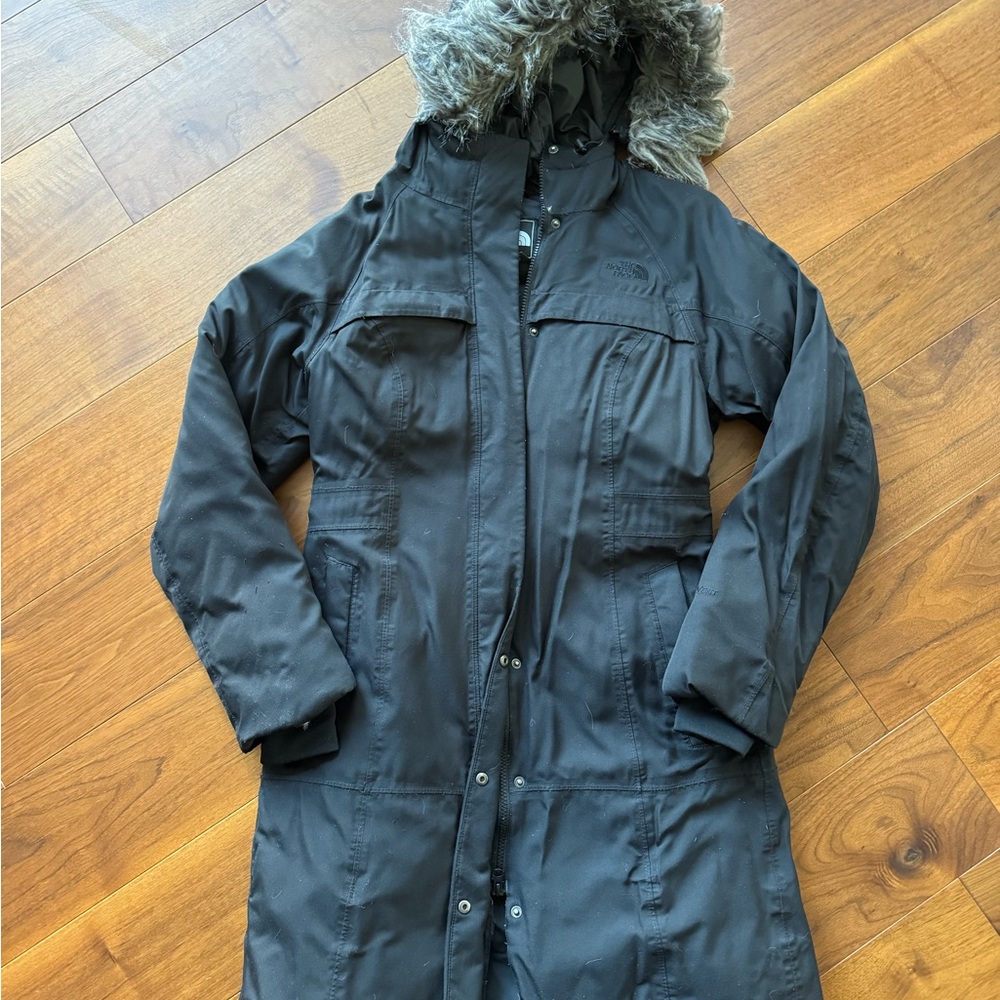 [The North Face] Women's Black Puffer Jacket with Removable Fur Hood